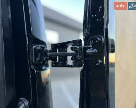 Черный Мерседес Sprinter, объемом двигателя 2 л и пробегом 259 тыс. км за 31900 $, фото 120 на Automoto.ua