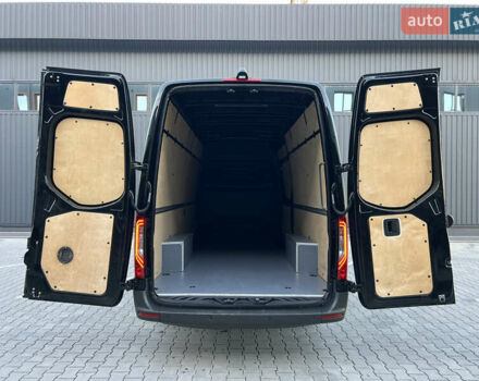 Черный Мерседес Sprinter, объемом двигателя 2 л и пробегом 259 тыс. км за 31900 $, фото 124 на Automoto.ua