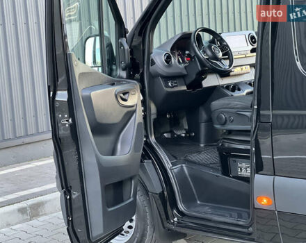 Черный Мерседес Sprinter, объемом двигателя 2 л и пробегом 259 тыс. км за 31900 $, фото 130 на Automoto.ua