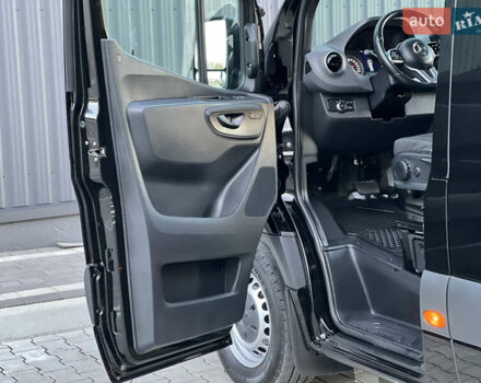 Черный Мерседес Sprinter, объемом двигателя 2 л и пробегом 259 тыс. км за 31900 $, фото 133 на Automoto.ua