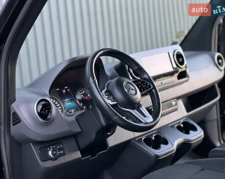 Черный Мерседес Sprinter, объемом двигателя 2 л и пробегом 259 тыс. км за 31900 $, фото 156 на Automoto.ua