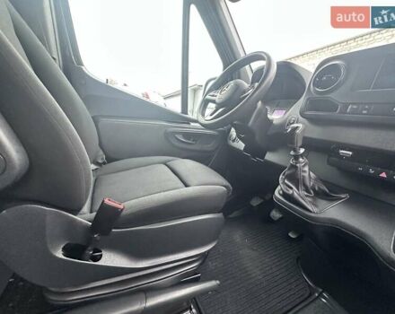 Черный Мерседес Sprinter, объемом двигателя 2.2 л и пробегом 250 тыс. км за 21000 $, фото 18 на Automoto.ua