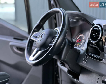 Черный Мерседес Sprinter, объемом двигателя 2 л и пробегом 259 тыс. км за 31900 $, фото 170 на Automoto.ua