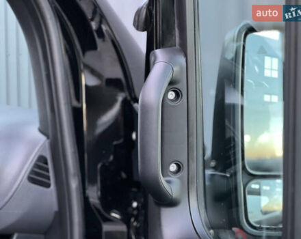 Черный Мерседес Sprinter, объемом двигателя 2 л и пробегом 259 тыс. км за 31900 $, фото 165 на Automoto.ua