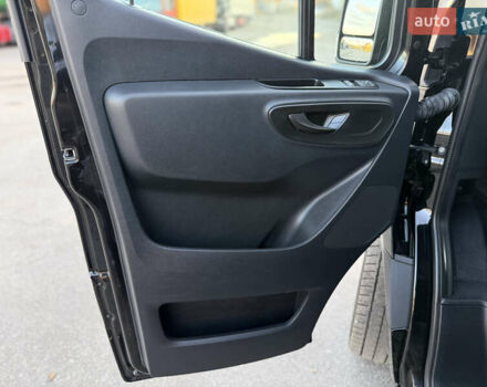 Чорний Мерседес Sprinter, об'ємом двигуна 2 л та пробігом 218 тис. км за 32900 $, фото 17 на Automoto.ua