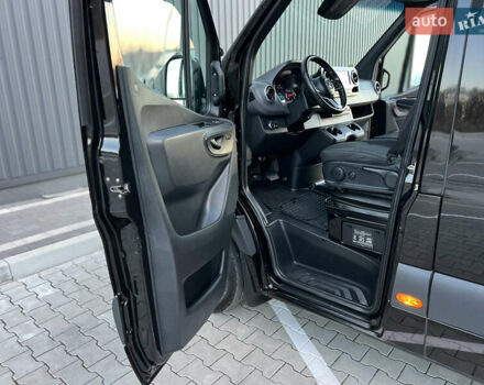 Черный Мерседес Sprinter, объемом двигателя 2 л и пробегом 259 тыс. км за 31900 $, фото 176 на Automoto.ua