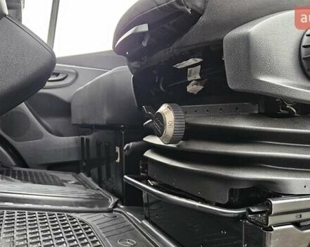 Чорний Мерседес Sprinter, об'ємом двигуна 1.95 л та пробігом 272 тис. км за 27550 $, фото 13 на Automoto.ua