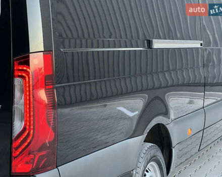 Черный Мерседес Sprinter, объемом двигателя 2 л и пробегом 259 тыс. км за 31900 $, фото 108 на Automoto.ua