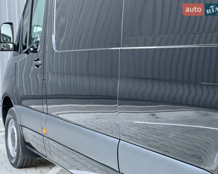 Черный Мерседес Sprinter, объемом двигателя 2 л и пробегом 259 тыс. км за 31900 $, фото 92 на Automoto.ua