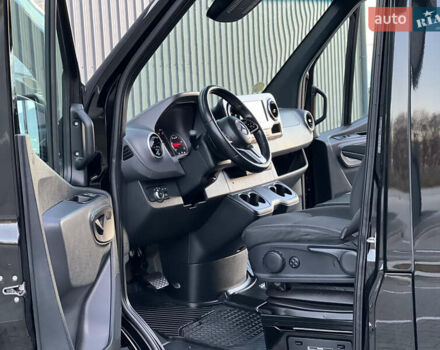 Черный Мерседес Sprinter, объемом двигателя 2 л и пробегом 259 тыс. км за 31900 $, фото 131 на Automoto.ua