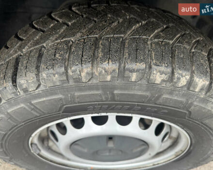 Черный Мерседес Sprinter, объемом двигателя 0 л и пробегом 230 тыс. км за 33500 $, фото 9 на Automoto.ua