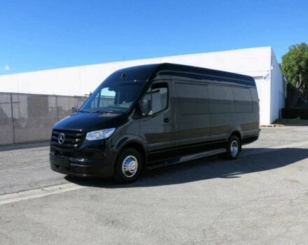Чорний Мерседес Sprinter, об'ємом двигуна 2 л та пробігом 13 тис. км за 20000 $, фото 2 на Automoto.ua