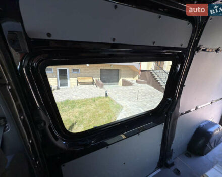 Чорний Мерседес Sprinter, об'ємом двигуна 2.14 л та пробігом 189 тис. км за 23999 $, фото 25 на Automoto.ua