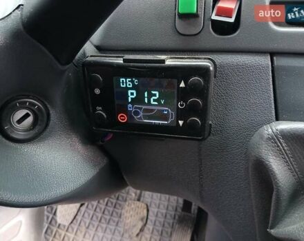 Черный Мерседес Sprinter, объемом двигателя 2.15 л и пробегом 750 тыс. км за 9300 $, фото 10 на Automoto.ua