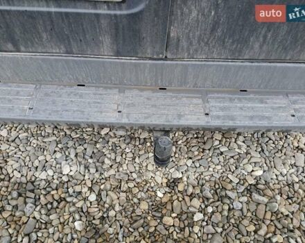 Черный Мерседес Sprinter, объемом двигателя 2.15 л и пробегом 750 тыс. км за 9300 $, фото 4 на Automoto.ua