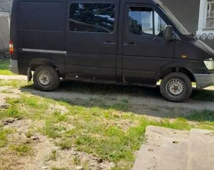 Черный Мерседес Sprinter, объемом двигателя 2.3 л и пробегом 400 тыс. км за 3500 $, фото 1 на Automoto.ua