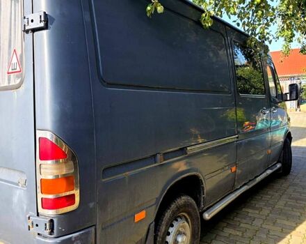 Черный Мерседес Sprinter, объемом двигателя 2.9 л и пробегом 873 тыс. км за 3500 $, фото 2 на Automoto.ua