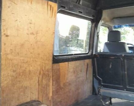 Черный Мерседес Sprinter, объемом двигателя 2.3 л и пробегом 400 тыс. км за 3500 $, фото 12 на Automoto.ua