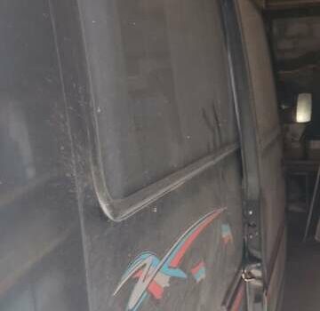 Чорний Мерседес Sprinter, об'ємом двигуна 2.3 л та пробігом 340 тис. км за 8000 $, фото 6 на Automoto.ua