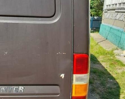 Черный Мерседес Sprinter, объемом двигателя 2.3 л и пробегом 400 тыс. км за 3500 $, фото 2 на Automoto.ua