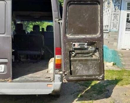 Черный Мерседес Sprinter, объемом двигателя 2.3 л и пробегом 400 тыс. км за 3500 $, фото 17 на Automoto.ua