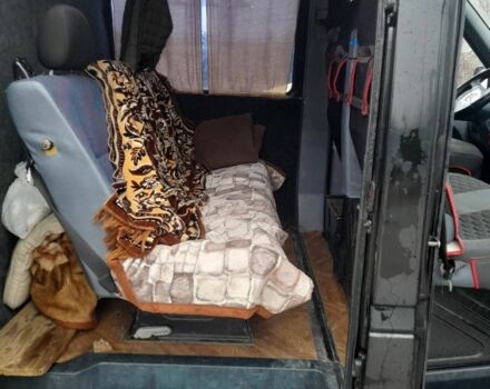 Черный Мерседес Sprinter, объемом двигателя 2.9 л и пробегом 550 тыс. км за 1891 $, фото 6 на Automoto.ua