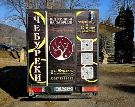 Черный Мерседес Sprinter, объемом двигателя 2.1 л и пробегом 299 тыс. км за 16500 $, фото 18 на Automoto.ua