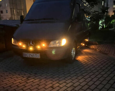 Черный Мерседес Sprinter, объемом двигателя 2.15 л и пробегом 780 тыс. км за 4650 $, фото 28 на Automoto.ua