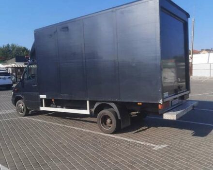 Черный Мерседес Sprinter, объемом двигателя 2.2 л и пробегом 514 тыс. км за 12500 $, фото 2 на Automoto.ua