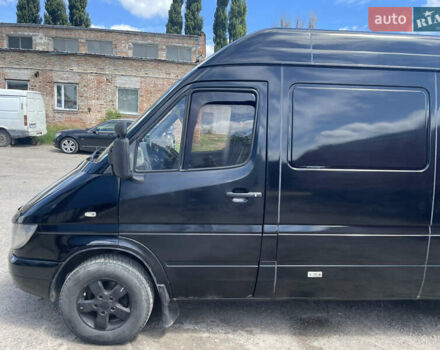 Черный Мерседес Sprinter, объемом двигателя 2.7 л и пробегом 938 тыс. км за 8500 $, фото 5 на Automoto.ua