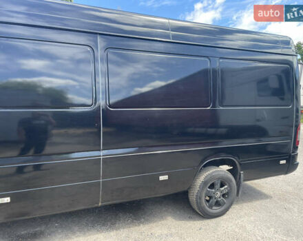 Черный Мерседес Sprinter, объемом двигателя 2.7 л и пробегом 938 тыс. км за 8500 $, фото 6 на Automoto.ua
