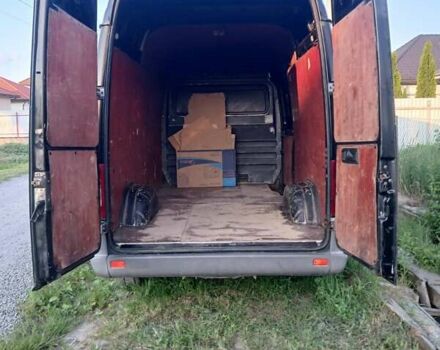 Черный Мерседес Sprinter, объемом двигателя 2.1 л и пробегом 724 тыс. км за 7000 $, фото 2 на Automoto.ua