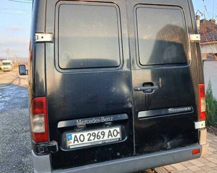Черный Мерседес Sprinter, объемом двигателя 2.1 л и пробегом 724 тыс. км за 7000 $, фото 4 на Automoto.ua
