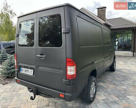 Черный Мерседес Sprinter, объемом двигателя 2.69 л и пробегом 225 тыс. км за 23000 $, фото 3 на Automoto.ua