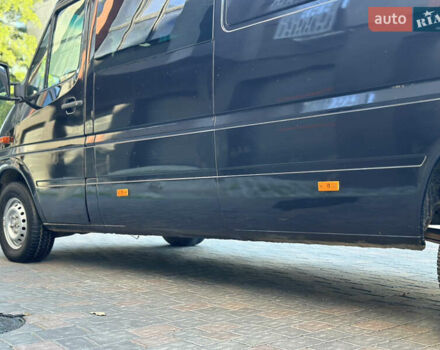 Черный Мерседес Sprinter, объемом двигателя 2.69 л и пробегом 296 тыс. км за 12950 $, фото 20 на Automoto.ua