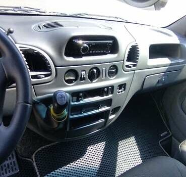 Черный Мерседес Sprinter, объемом двигателя 2.7 л и пробегом 400 тыс. км за 5000 $, фото 11 на Automoto.ua