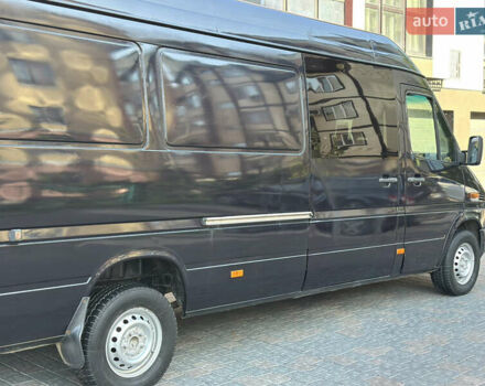 Черный Мерседес Sprinter, объемом двигателя 2.69 л и пробегом 296 тыс. км за 12950 $, фото 23 на Automoto.ua