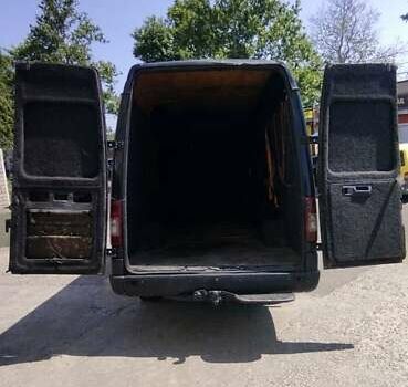 Черный Мерседес Sprinter, объемом двигателя 2.7 л и пробегом 400 тыс. км за 5000 $, фото 5 на Automoto.ua