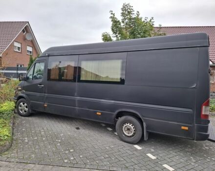 Черный Мерседес Sprinter, объемом двигателя 2.2 л и пробегом 770 тыс. км за 8000 $, фото 8 на Automoto.ua