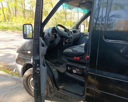 Черный Мерседес Sprinter, объемом двигателя 2.2 л и пробегом 280 тыс. км за 6000 $, фото 19 на Automoto.ua