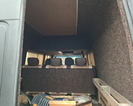 Черный Мерседес Sprinter, объемом двигателя 2.2 л и пробегом 770 тыс. км за 8000 $, фото 3 на Automoto.ua