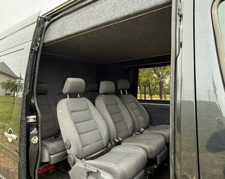 Черный Мерседес Sprinter, объемом двигателя 2.15 л и пробегом 656 тыс. км за 15000 $, фото 11 на Automoto.ua