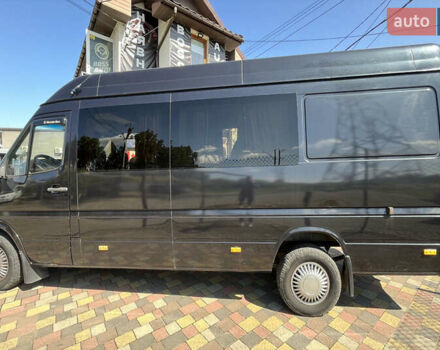 Черный Мерседес Sprinter, объемом двигателя 2.69 л и пробегом 946 тыс. км за 13500 $, фото 3 на Automoto.ua