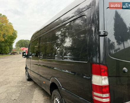 Черный Мерседес Sprinter, объемом двигателя 2.15 л и пробегом 656 тыс. км за 15000 $, фото 2 на Automoto.ua