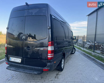 Черный Мерседес Sprinter, объемом двигателя 2.99 л и пробегом 700 тыс. км за 19800 $, фото 6 на Automoto.ua