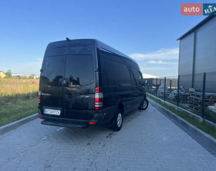 Черный Мерседес Sprinter, объемом двигателя 2.99 л и пробегом 700 тыс. км за 19800 $, фото 7 на Automoto.ua