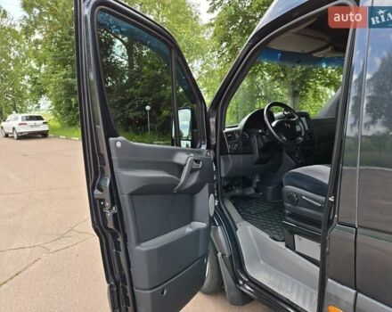 Черный Мерседес Sprinter, объемом двигателя 2.14 л и пробегом 246 тыс. км за 19000 $, фото 7 на Automoto.ua