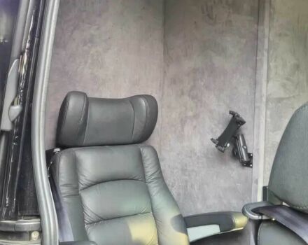 Черный Мерседес Sprinter, объемом двигателя 3 л и пробегом 77 тыс. км за 11000 $, фото 9 на Automoto.ua