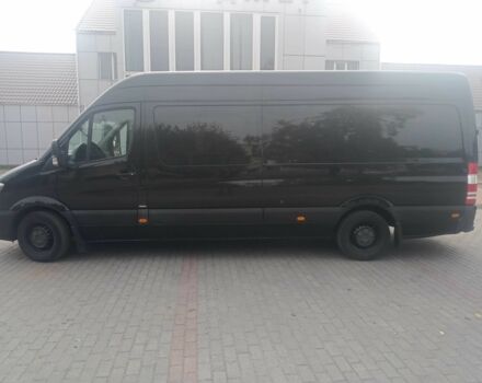 Черный Мерседес Sprinter, объемом двигателя 2.1 л и пробегом 720 тыс. км за 22712 $, фото 7 на Automoto.ua