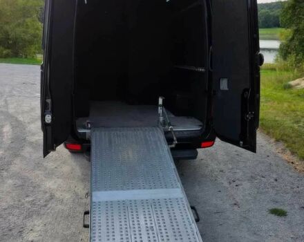 Черный Мерседес Sprinter, объемом двигателя 3 л и пробегом 77 тыс. км за 11000 $, фото 4 на Automoto.ua
